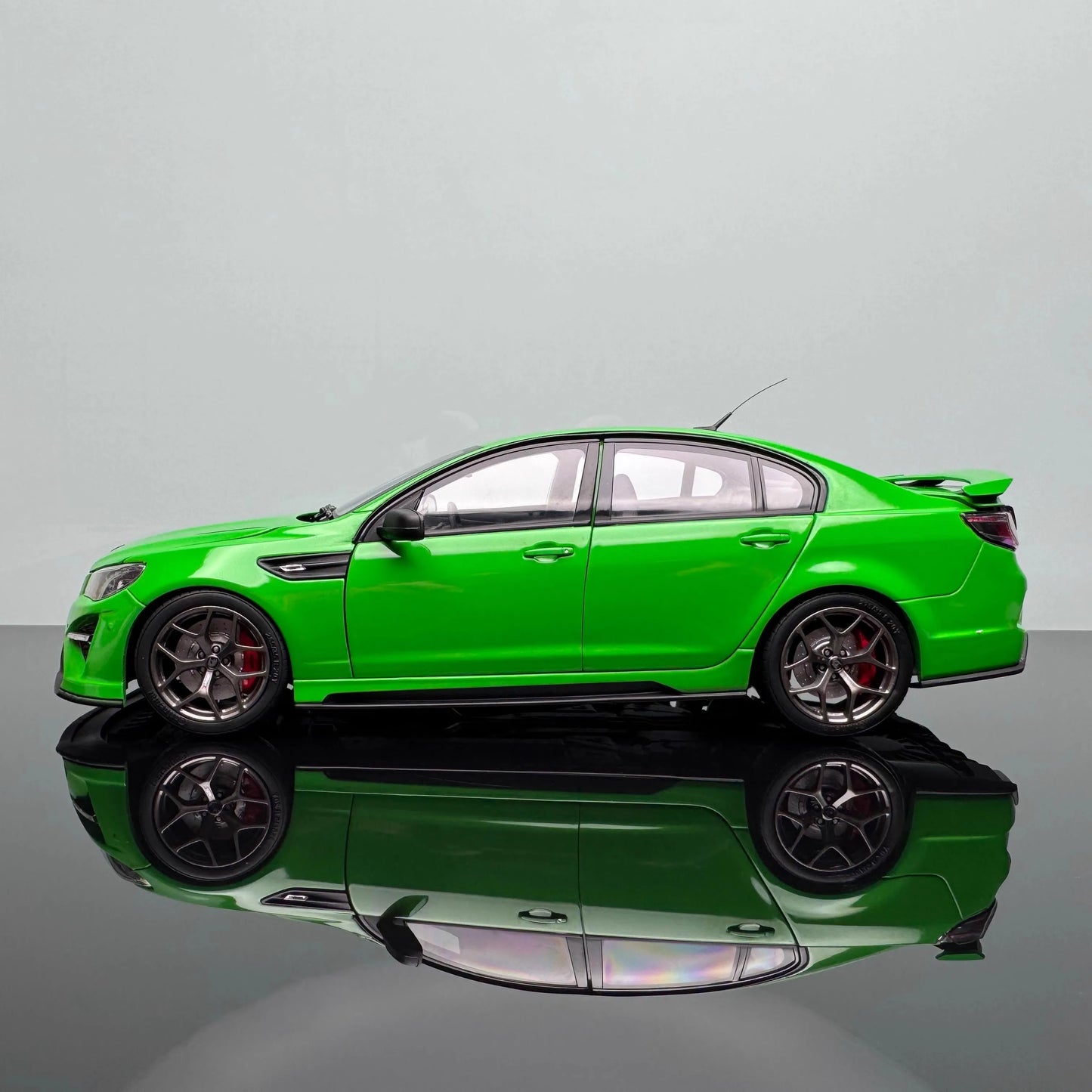 1:18 HSV GTSR W1 PHANTOM Model Car