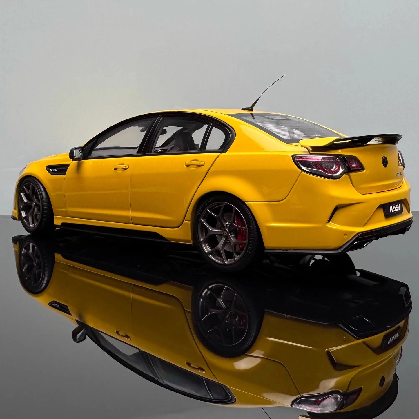 1:18 HSV GTSR W1 PHANTOM Model Car