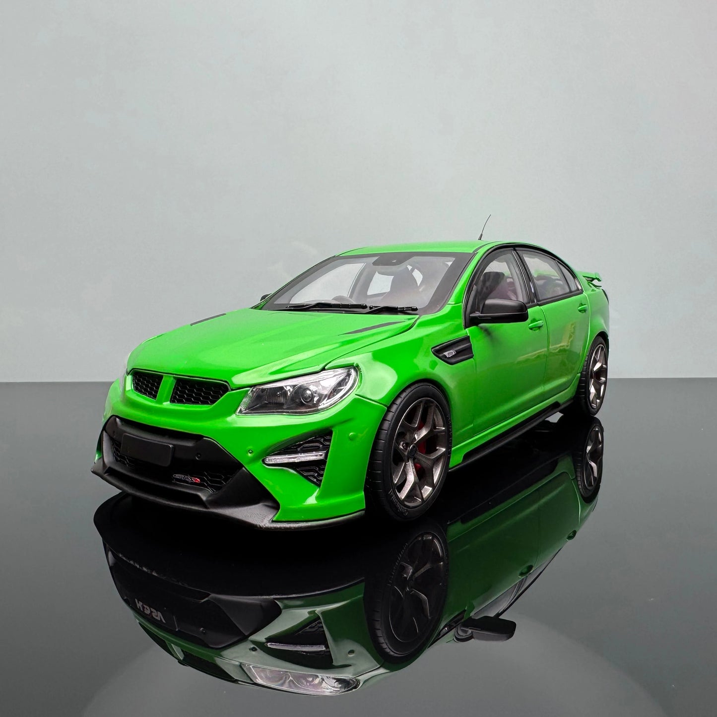 1:18 HSV GTSR W1 PHANTOM Model Car