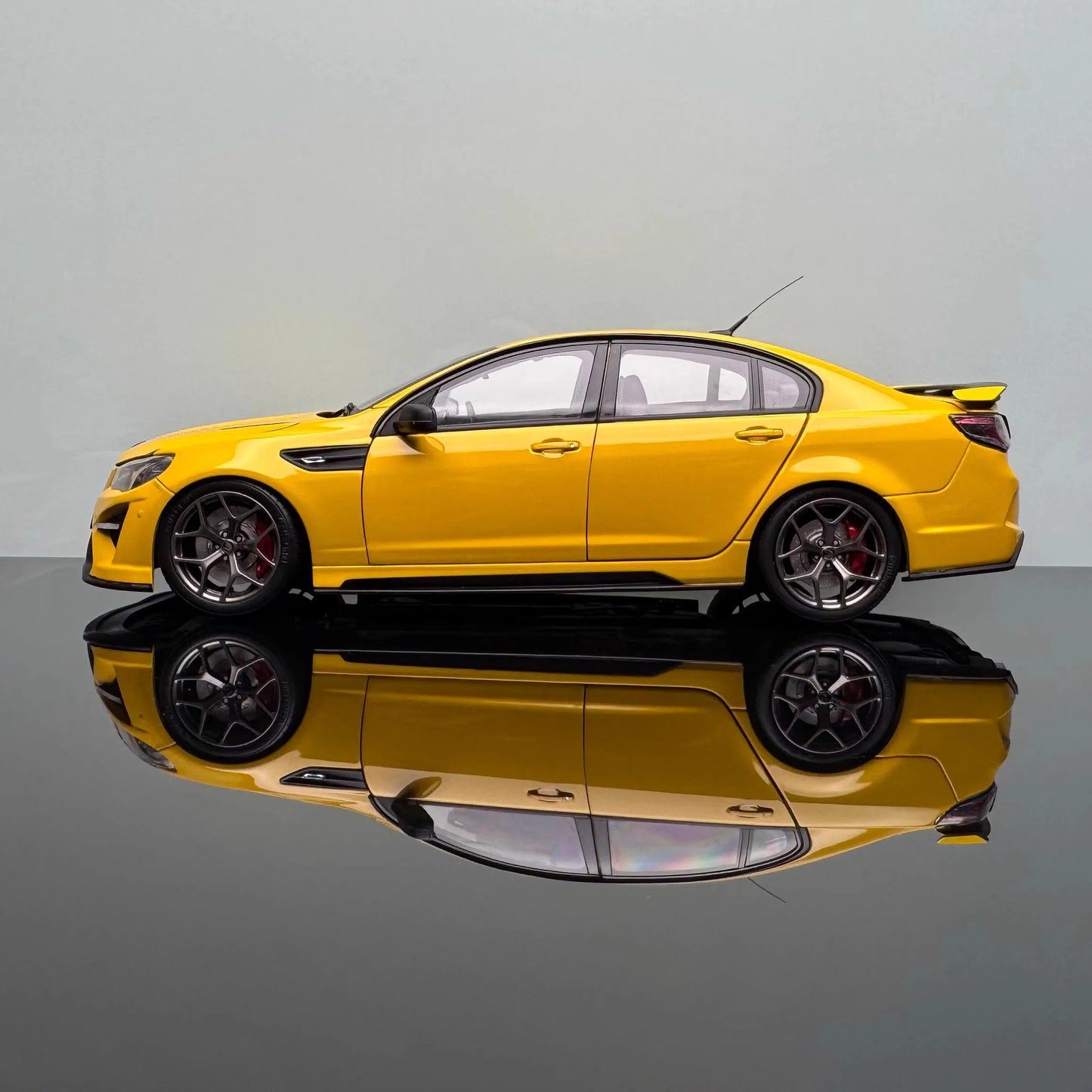 1:18 HSV GTSR W1 PHANTOM Model Car